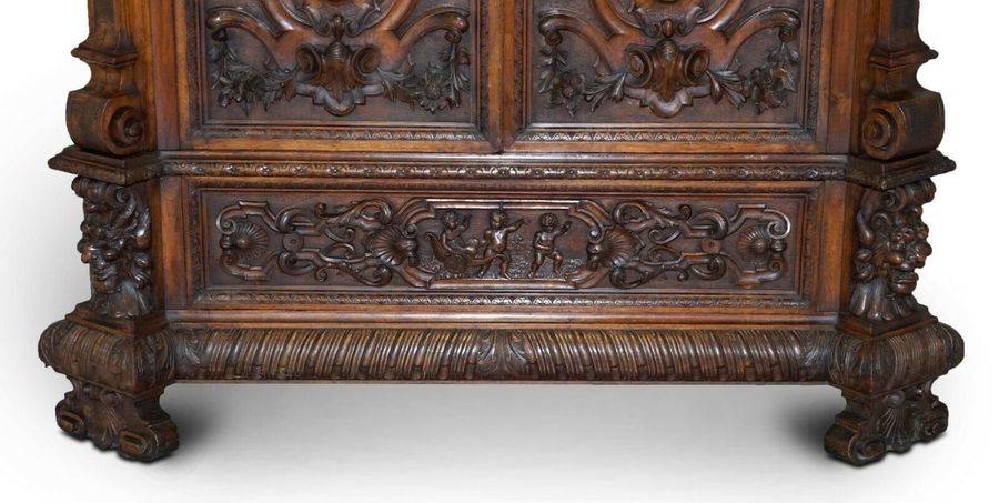 Rare moses michelangelo guggenheim & pauly cie et venice antique carved armoire – A rare vintage treasure