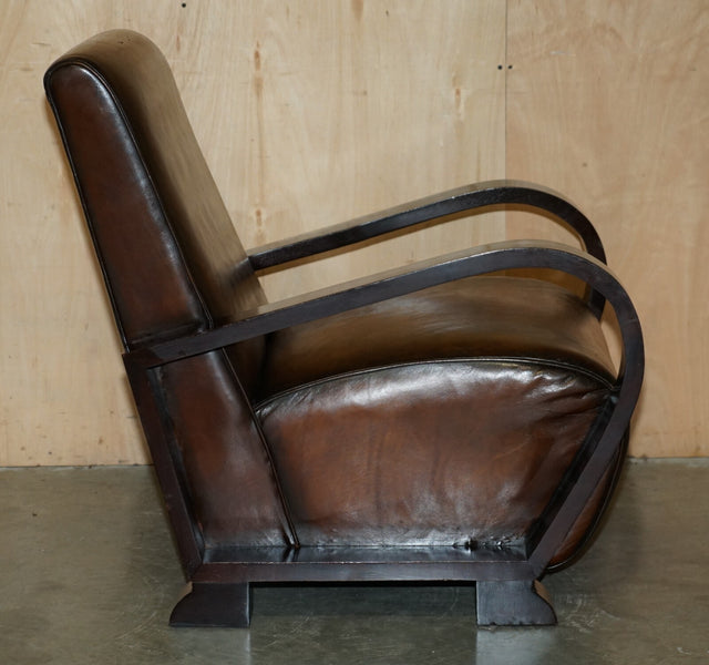 Fine & unique pair of art deco fully restored cigar brown leather club armchairs – A rare vintage treasure