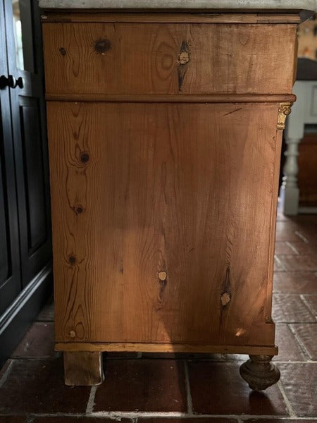 Antique solid pine french style marble top dresser washstand chest of drawers – A rare vintage treasure