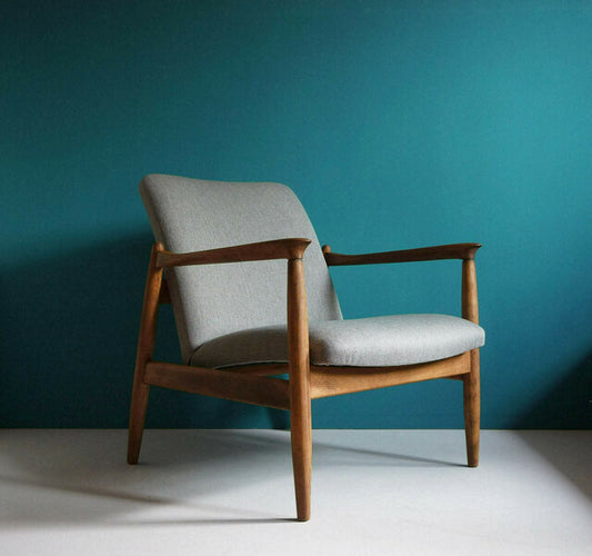 The pari of  vintage armchair form mid century designed by edmund homa and footstool, gray upholstery, restored – A rare vintage treasure
