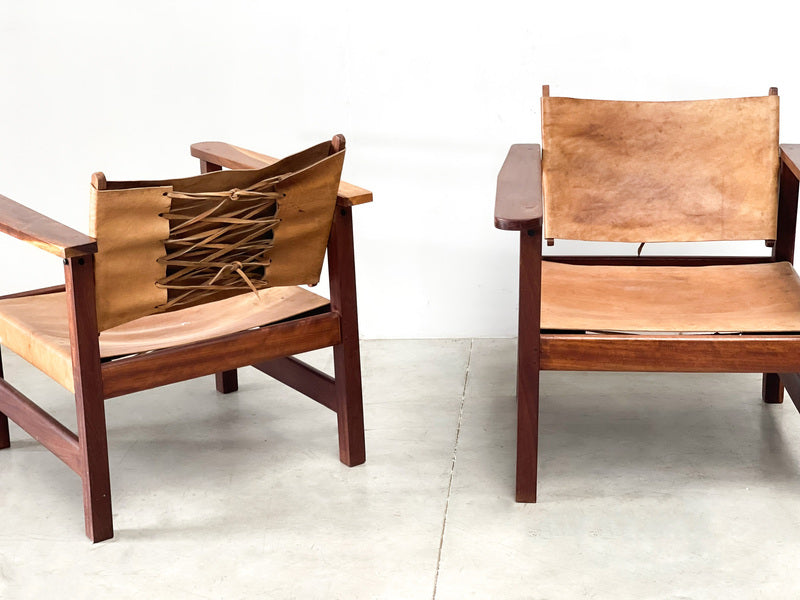 Mid century leather safari armchairs, 1960s – A rare vintage treasure