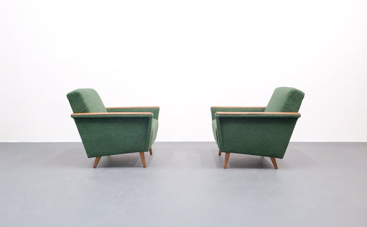 Set of two 1960 mid century danish loungers in green boucle – A rare vintage treasure