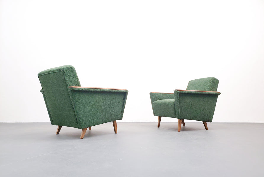 Set of two 1960 mid century danish loungers in green boucle – A rare vintage treasure